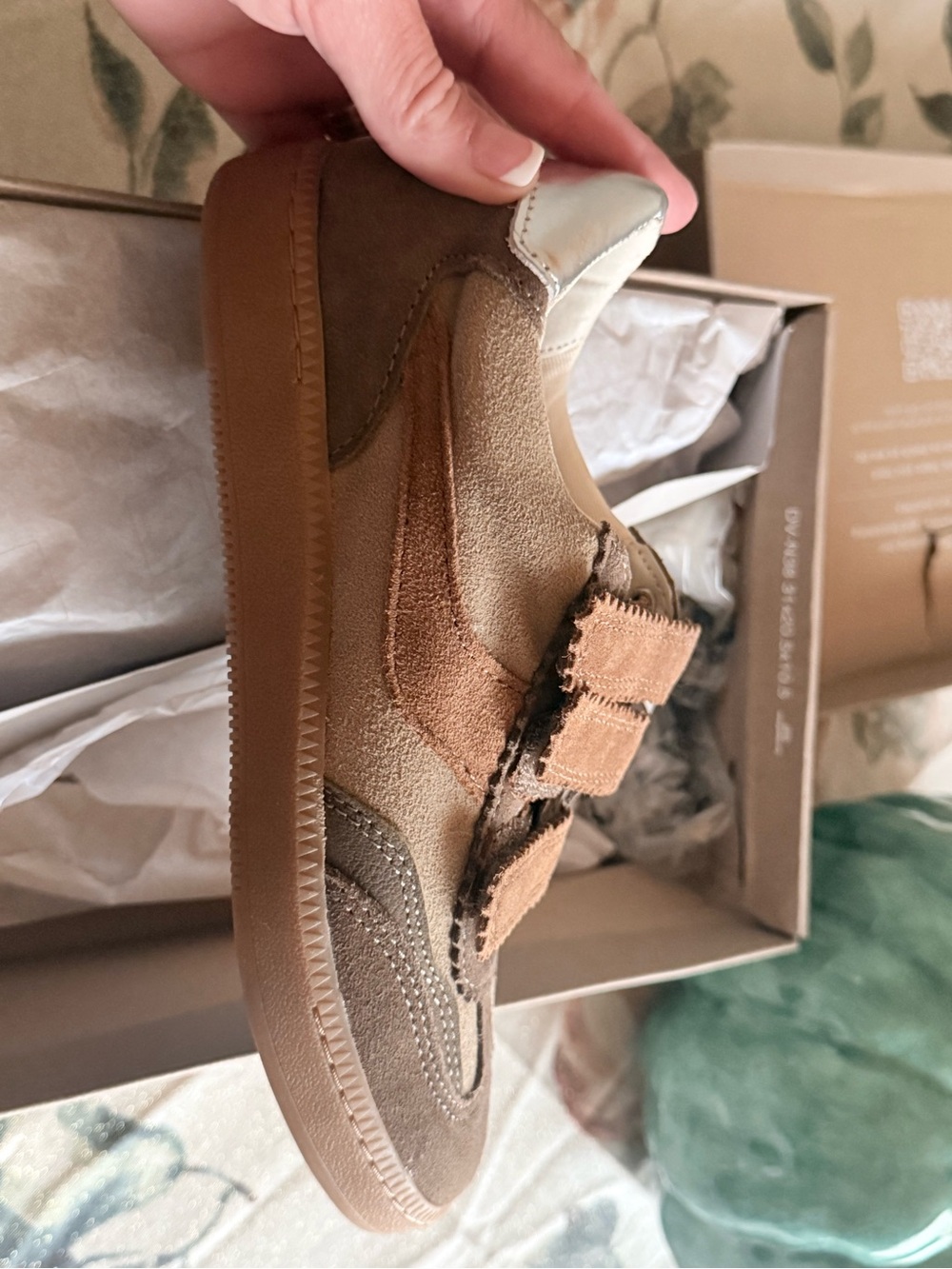 Dolce Vita Dress - suede sneakers